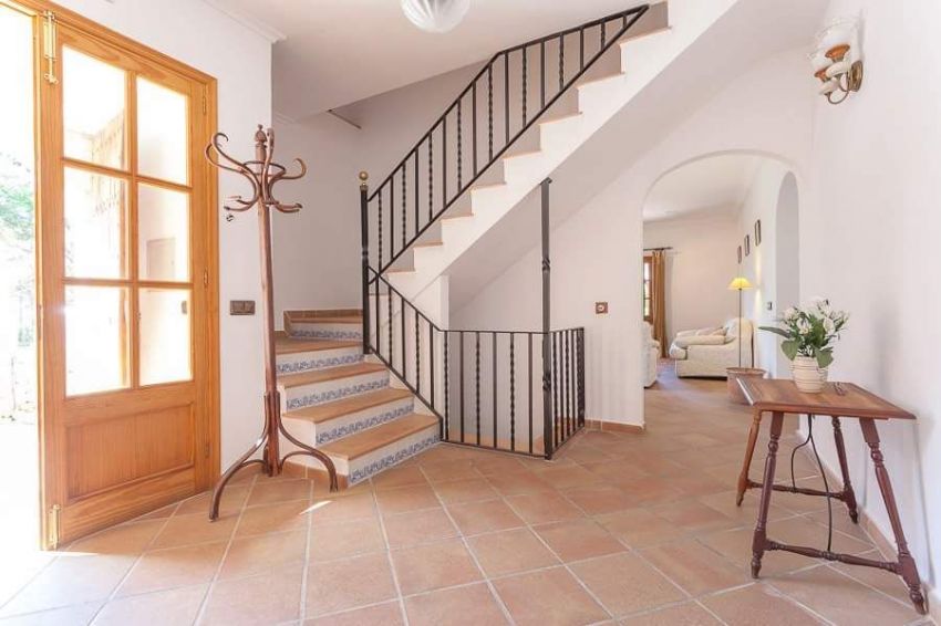  Mallorca villas for rent: a townhouse in Buger.