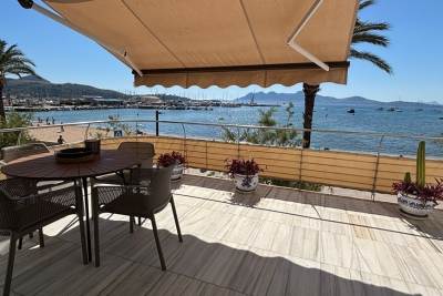 SEAFRONT APARTMENT ,Puerto de Pollensa