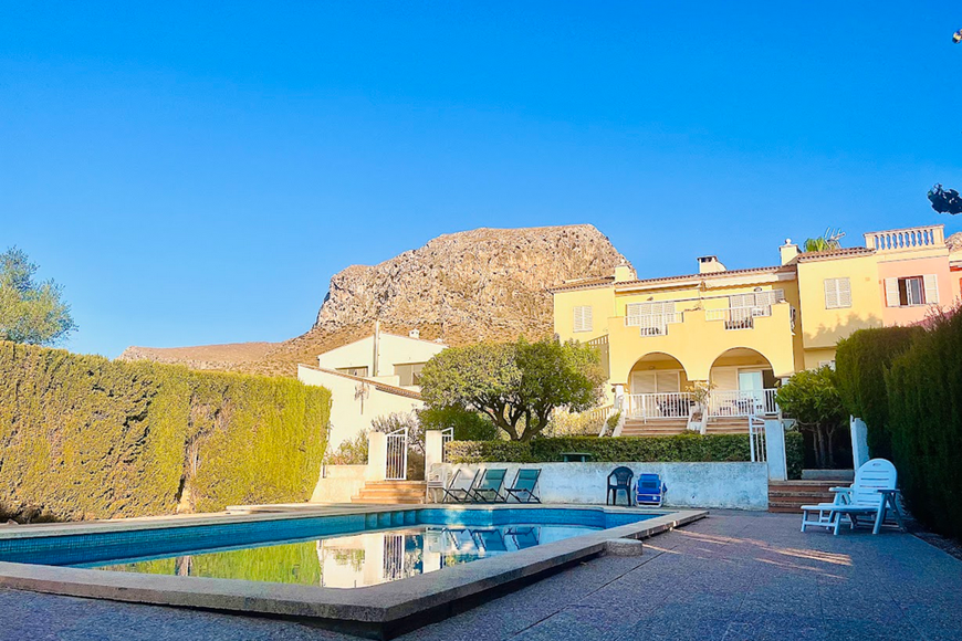 APARTMENT with POOL