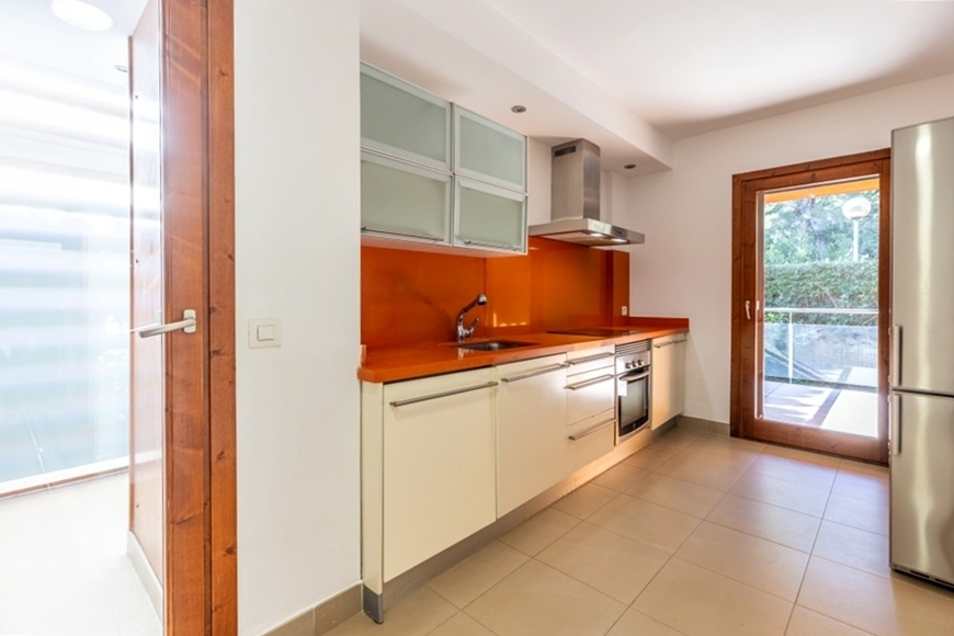 GROUND FLOOR APARTMENT