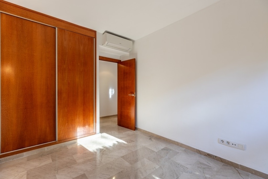 GROUND FLOOR APARTMENT