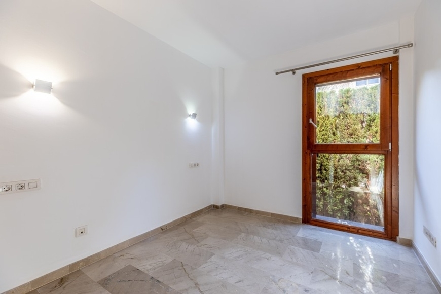 GROUND FLOOR APARTMENT