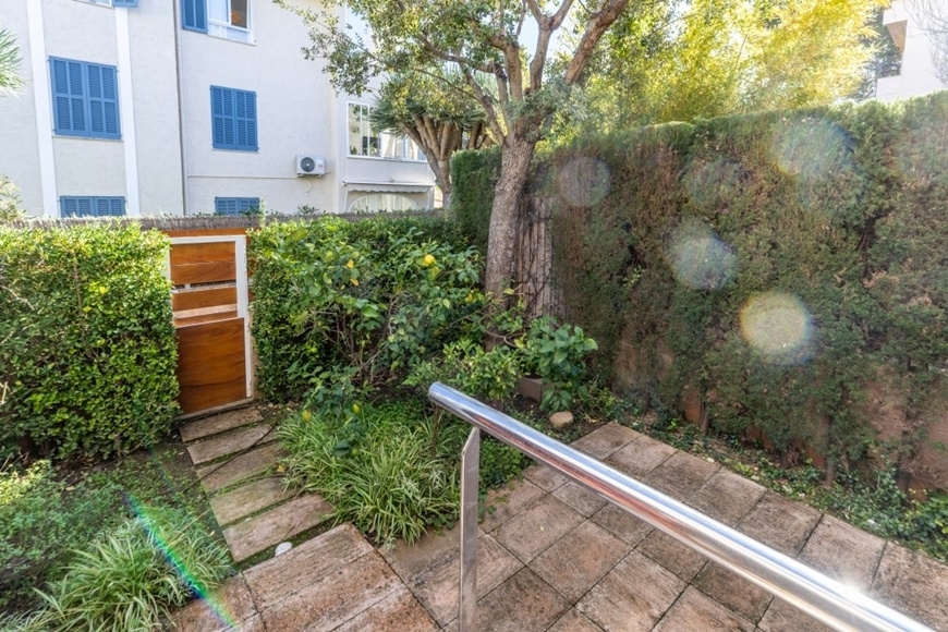 GROUND FLOOR APARTMENT