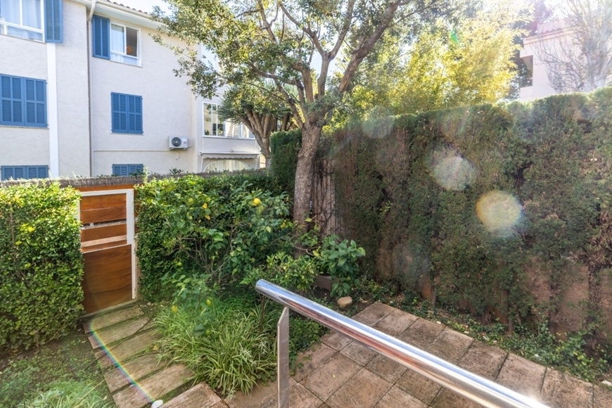 GROUND FLOOR APARTMENT