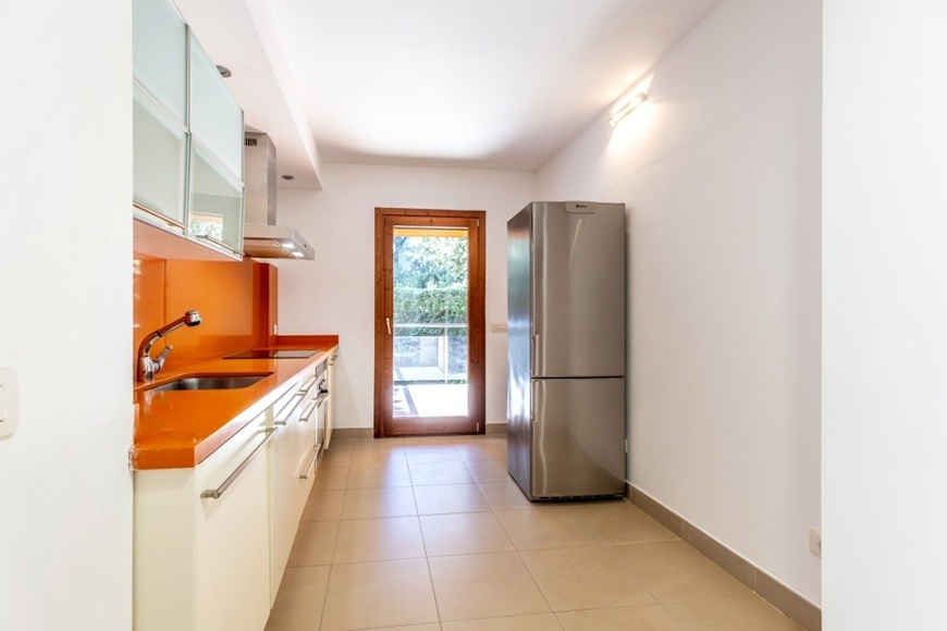 GROUND FLOOR APARTMENT