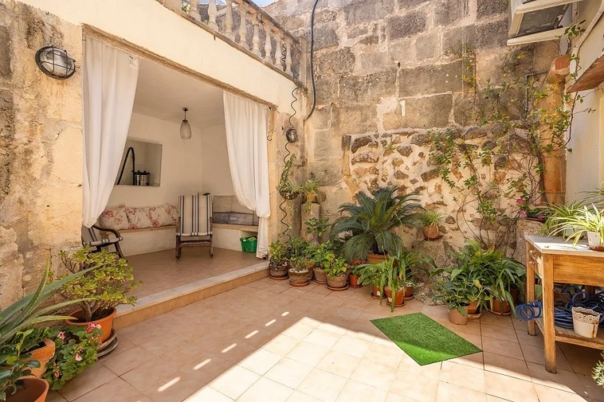 TOWN HOUSE, POLLENSA