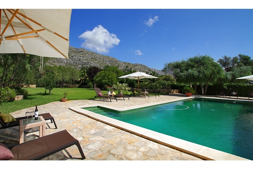 VILLA NEAR  POLLENSA