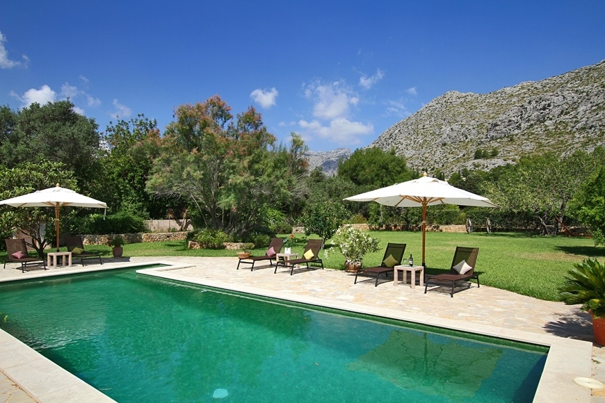 VILLA NEAR  POLLENSA