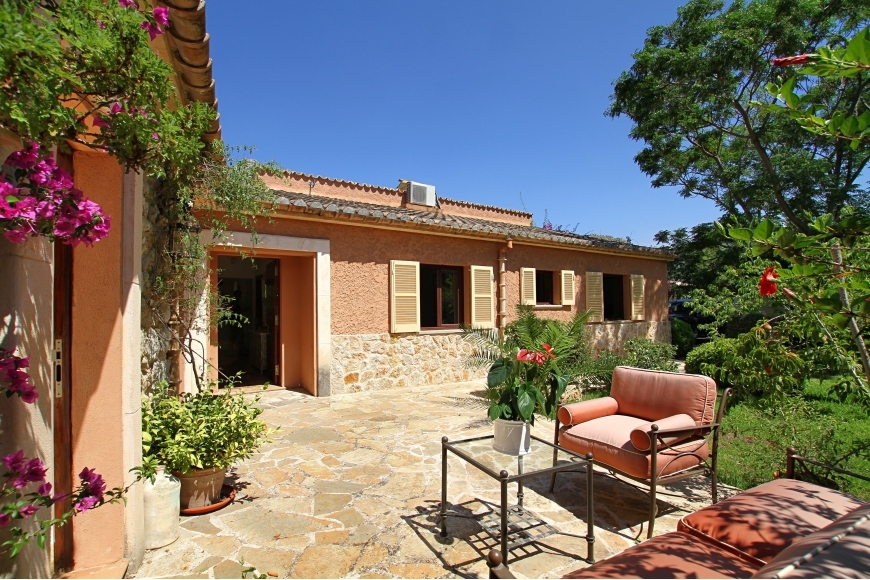 VILLA NEAR  POLLENSA