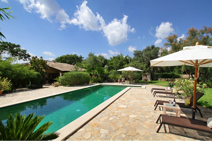 VILLA NEAR  POLLENSA